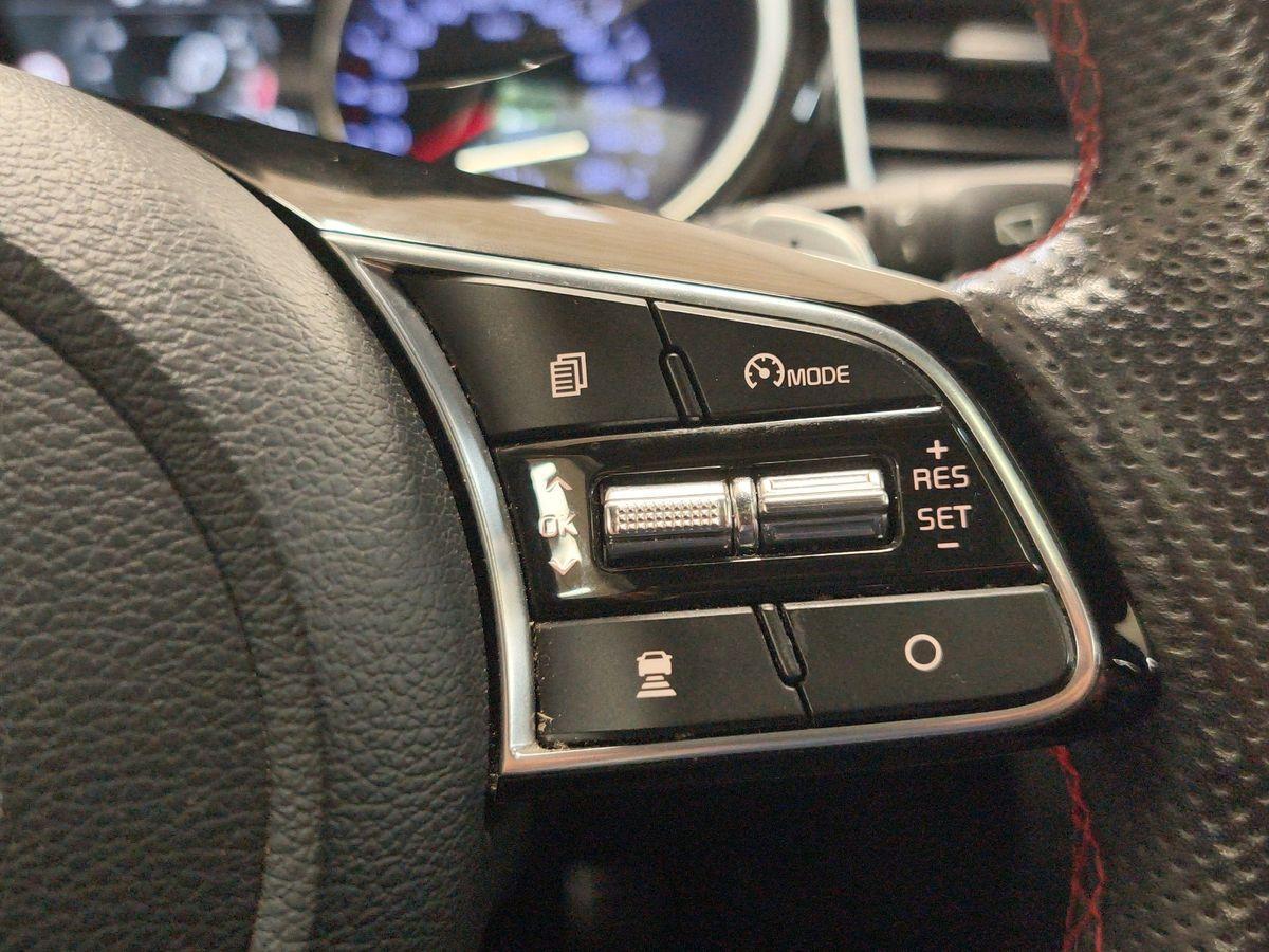 Kia CEED 1.6T GT PANO-DACH+NAVI+LED+KAMERA+SITZHEIZU