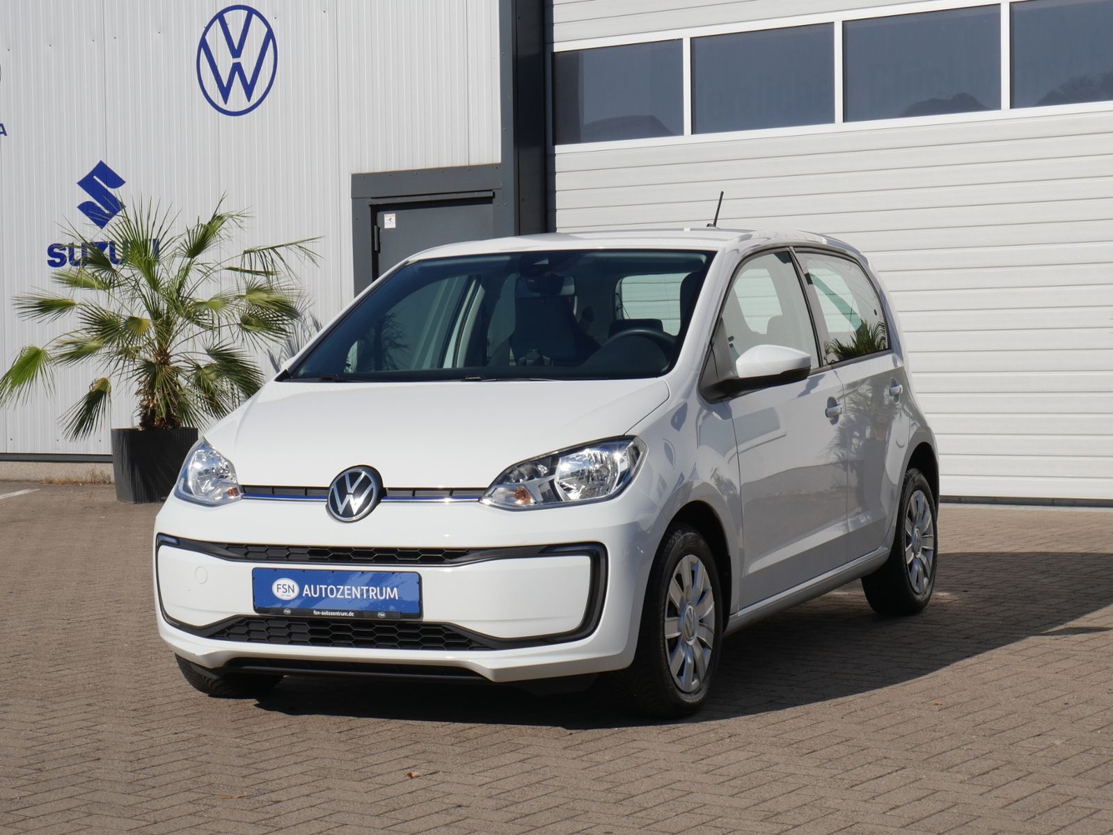Volkswagen e-up! move 32,3 kWh MAPS+MORE CLIMATRONIC ELEKTR imagem 2