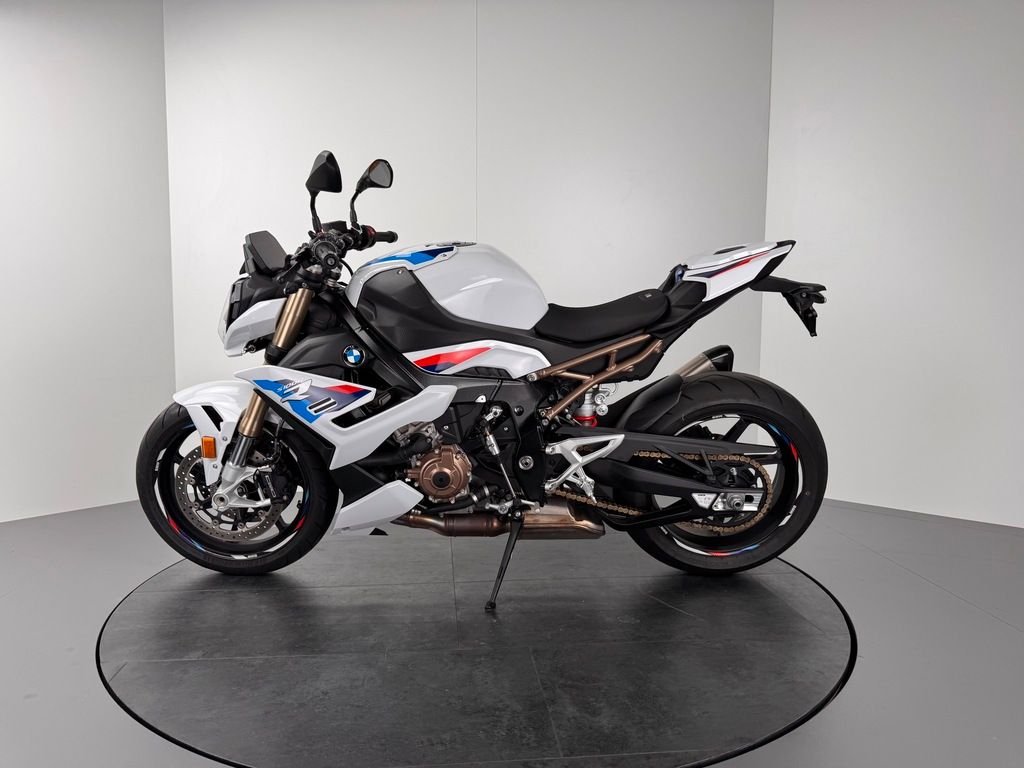 Fahrzeugabbildung BMW S1000 R *M-PAKET *VOLLAUSSTATTUNG *SCHECKHEFT