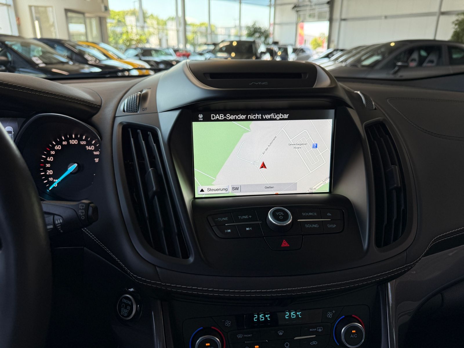 Fahrzeugabbildung Ford Kuga Vignale Allrad PANO AHK SONY XENON