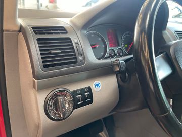 Volkswagen Touran Highline Aut.*1.Hand*TÜV NEU*7 Sitze*AHK*