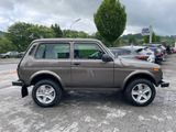 Lada Niva Legend 4x4 1,7 Ltr. 8V   61 kW (83PS) - Lada Niva: Allradantrieb, 1.7