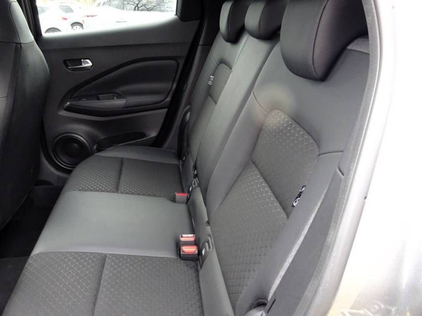 Fahrzeugabbildung Nissan Juke 1.0 DIG-T  N-Connecta Navi