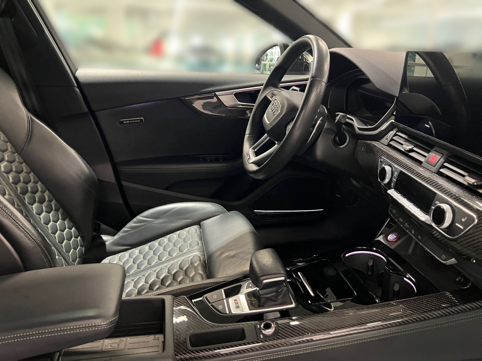 Audi RS4 - Bild 13