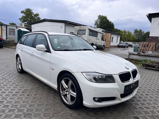 BMW 318 Baureihe 3 Touring 318i AUT NAV SITZHZG PDC
