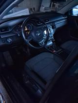 Volkswagen Passat 1.6 TDI BlueMotion BlueMotion - Volkswagen Passat aus 2012 mit Diesel-Antrieb: Limousine, 1.6