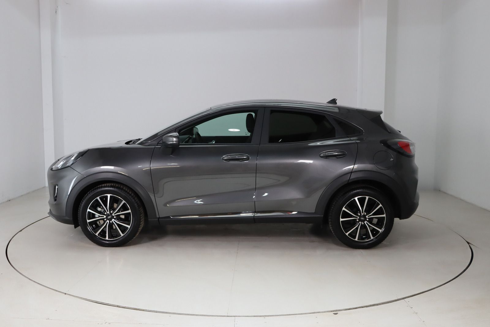 Fahrzeugabbildung Ford Puma 1.0 Eco Boost DCT Titanium