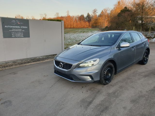 Volvo V40 T2 R Design Navi Kamera LED Panorama