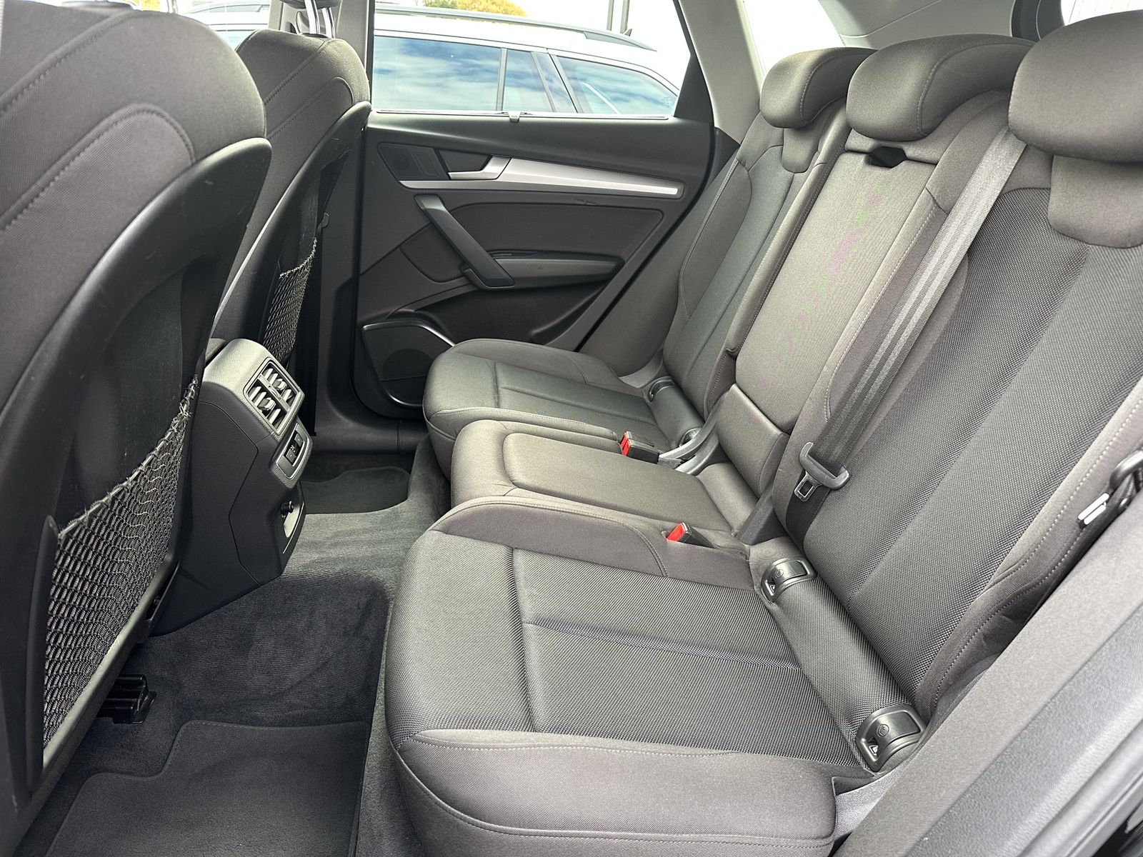 Fahrzeugabbildung Audi Q5 50 TFSI e Quattro NAV+LED+KAM+V-COCK+TEMPOMAT