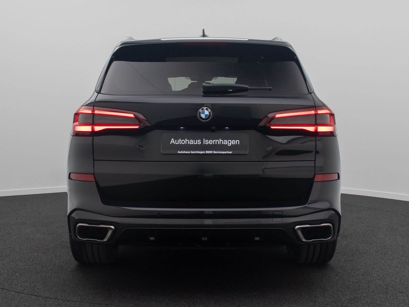 Fahrzeugabbildung BMW X5 M50i 360&deg; HUD Laser SoftCl DispKey Panorama