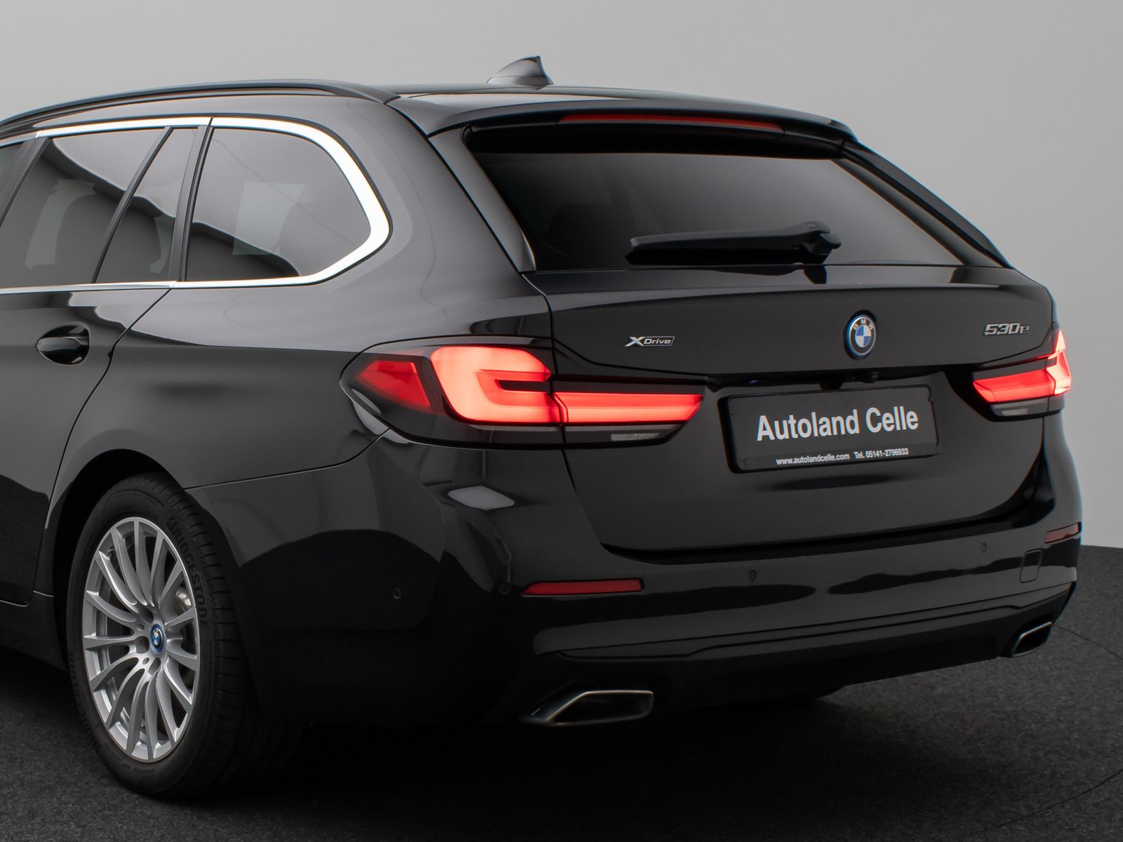 Fahrzeugabbildung BMW 530e xD Kamera Komfort DisplKey Alarm