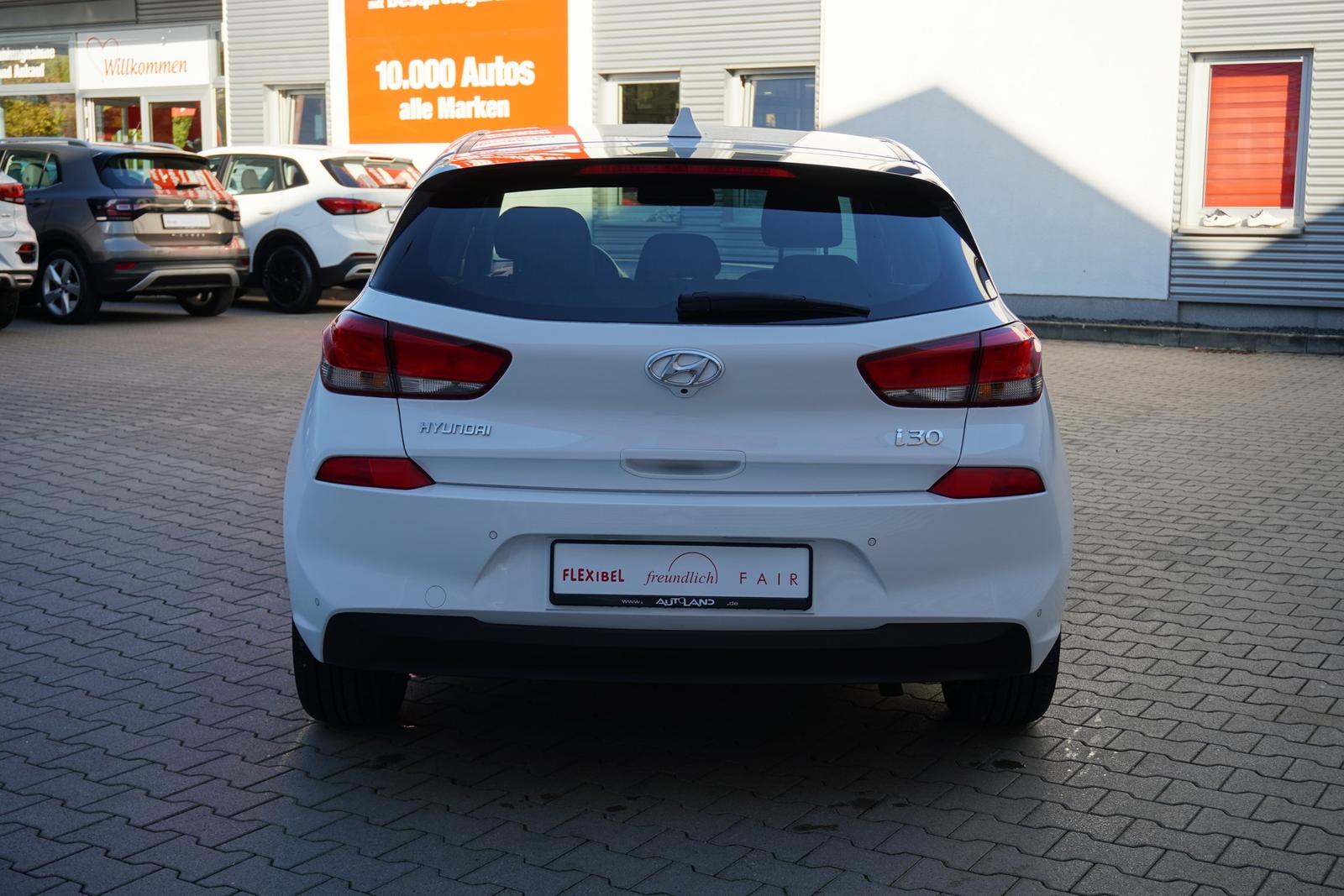 Hyundai i30 1.0 T-GDI YES! Navi Kamera Sitzheizung PDC