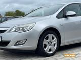 Opel Astra J Edition 1.4 Klimaanlage Tempomat - Opel Astra aus 2010: Edition