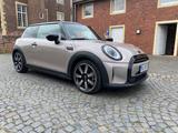MINI Cooper 1.5ClassicTrim LCI2 Facelift/Navi/Led/Top