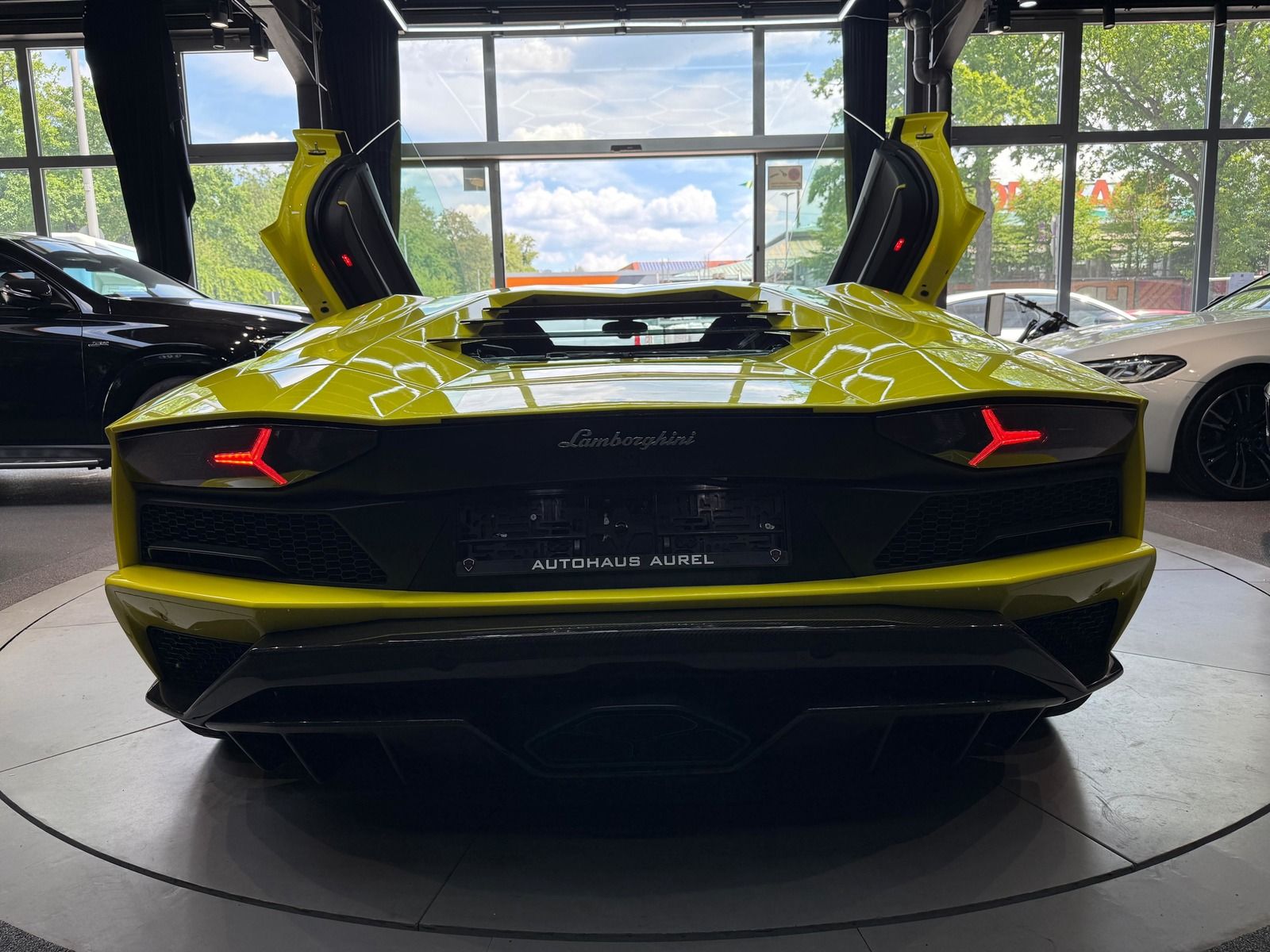 Lamborghini Aventador S foto 6