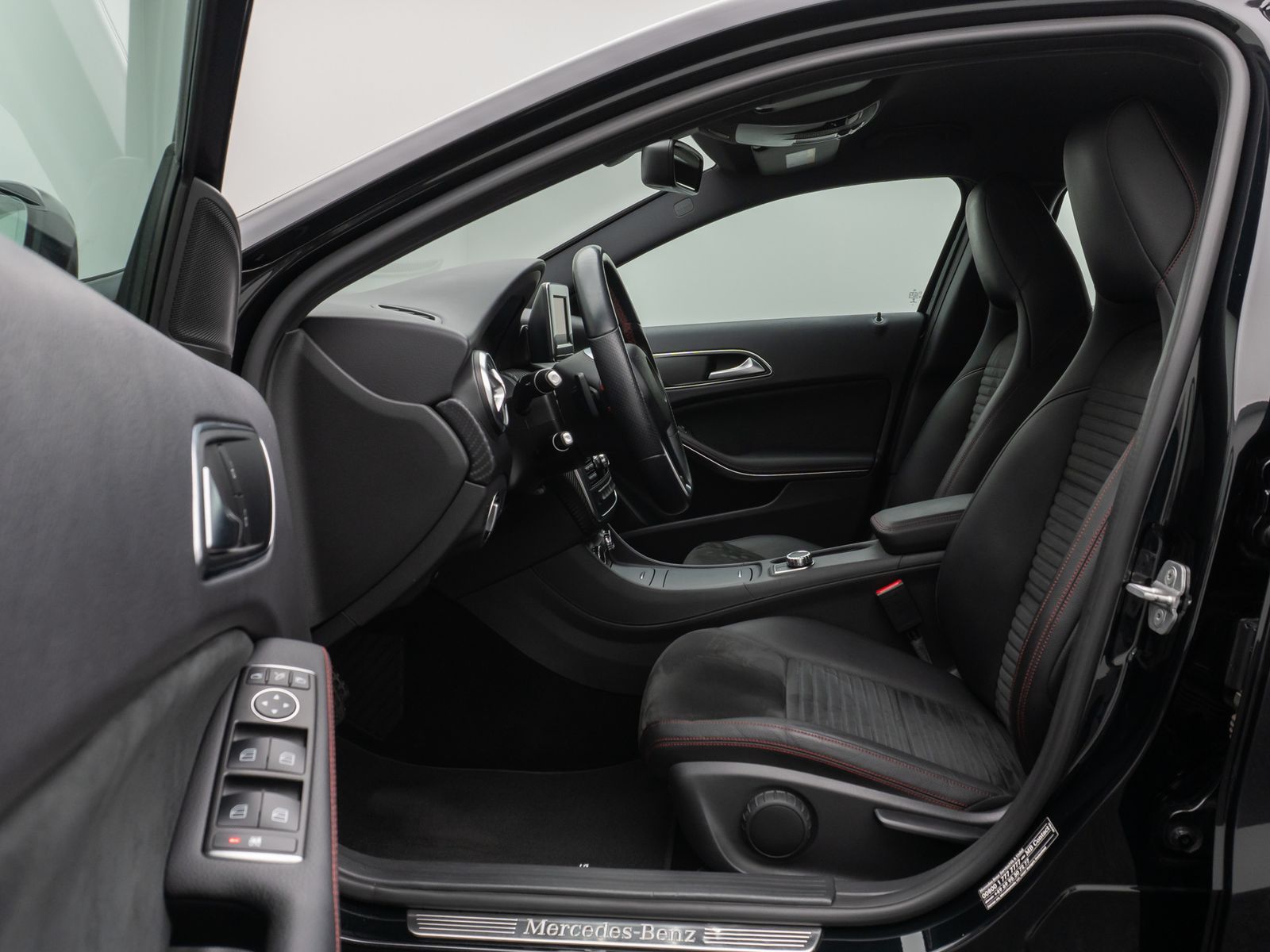 Fahrzeugabbildung Mercedes-Benz A 200 AMG Sport Kamera BiXenon Tempomat Alcantar