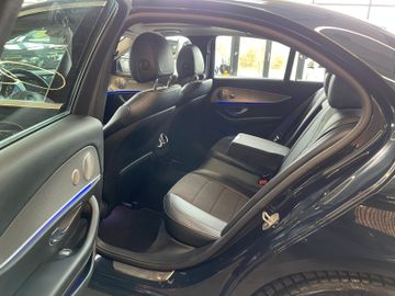 Mercedes-Benz E 350d *LED*KAMERA*NAVI*PDC*BURMESTER*CARPLAY*