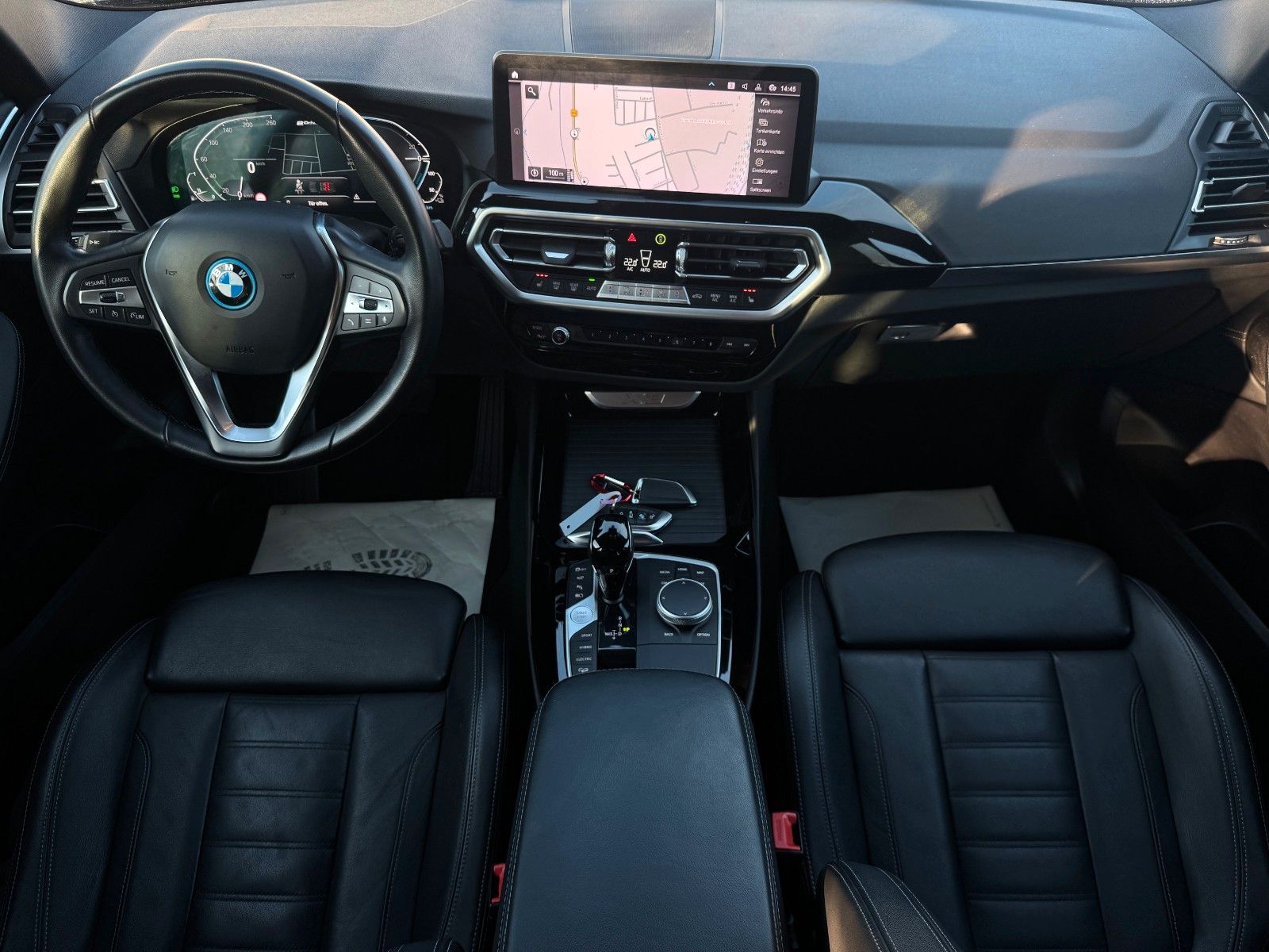 Fahrzeugabbildung BMW X3 xDrive 30 e,Leder,Navi,LED,SH,Kamera,Facelift