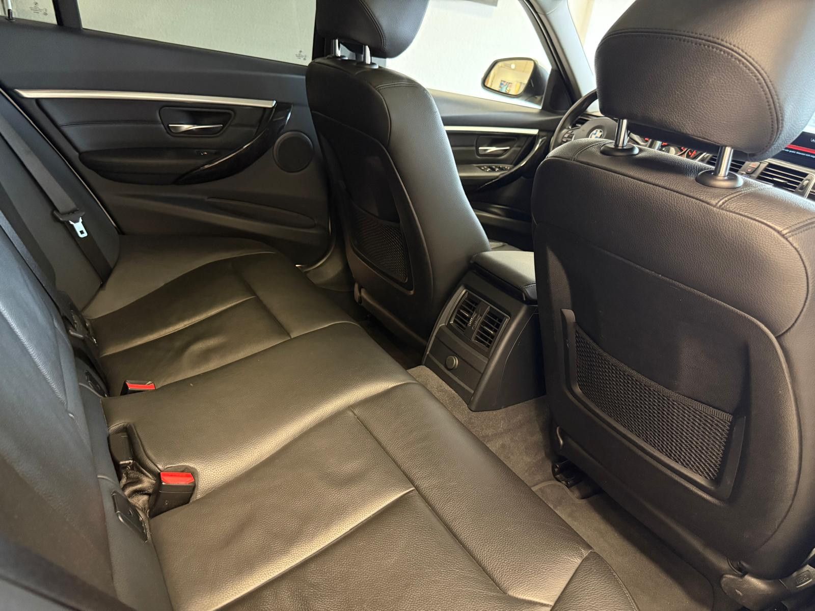 Fahrzeugabbildung BMW 320 d Luxury Line Purity / AHK / LED /PDC