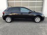 Volkswagen Polo 1.0 59kW Life * Discover Media * Air Care * - Volkswagen Polo: Schwarz