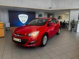 Opel Astra J Sports Tourer Selection - Opel Astra: Coupé, Sport