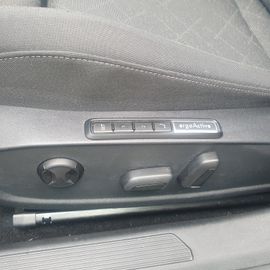 Volkswagen Golf - 11