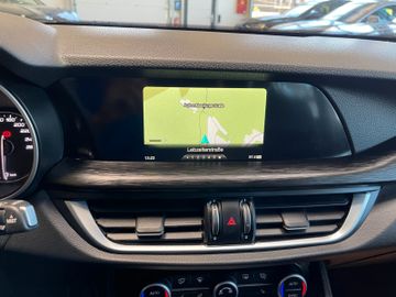 Alfa Romeo Stelvio Super Q4 *KAM*NAVI*TEMPOMAT*LKHZ*