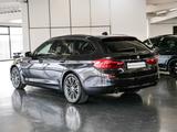 BMW 520d Sport-Line Aut Nav AHK LED h&k Pano Komfzg - BMW 520 in Köln