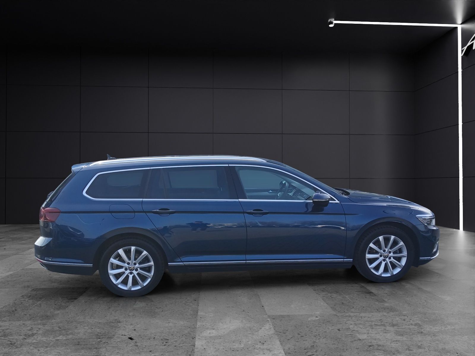 Fahrzeugabbildung Volkswagen Passat Variant TDI Elegance DSG Matrix AHK Navi