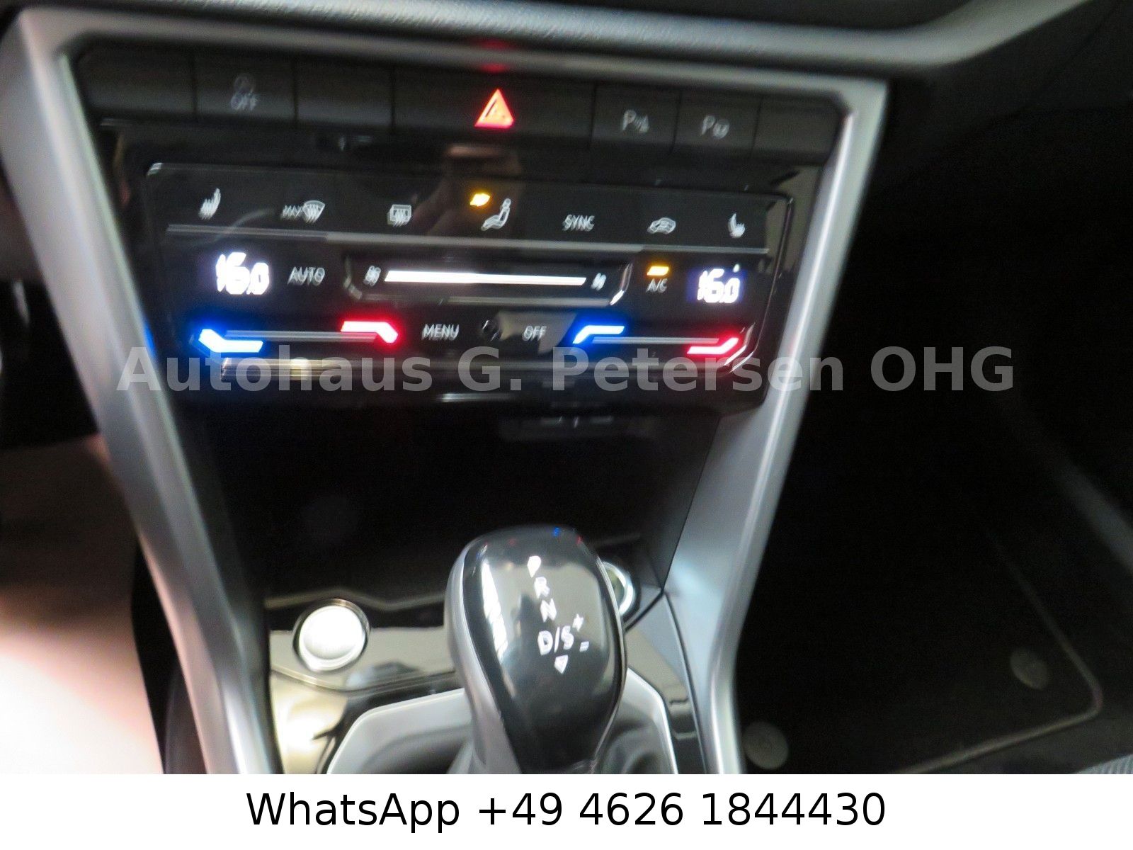 Fahrzeugabbildung Volkswagen T-Roc Life 1.5TSI*DSG*LED*Spur*ACC*Fernlicht*SHZ