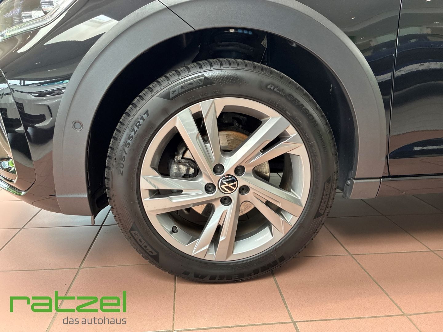Fahrzeugabbildung Volkswagen Taigo R-Line 1.0 TSI App Connect LED Matrix