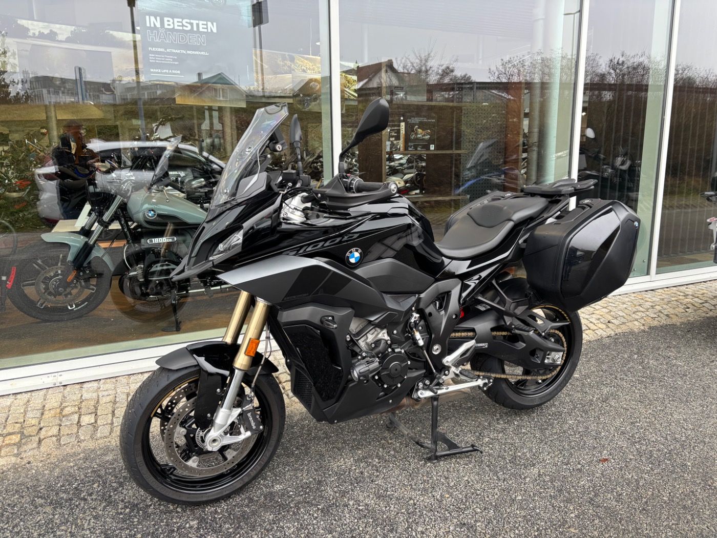 Fahrzeugabbildung BMW S 1000 XR Triple Black Koffersystem SC-Project S