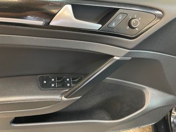 MYAUTOCENTER – Gebraucht- und Jahreswagen mit Werkstattservice in Pfaffenhofen Volkswagen Golf VII Variant Highline BMT *1. Hand*Massage*