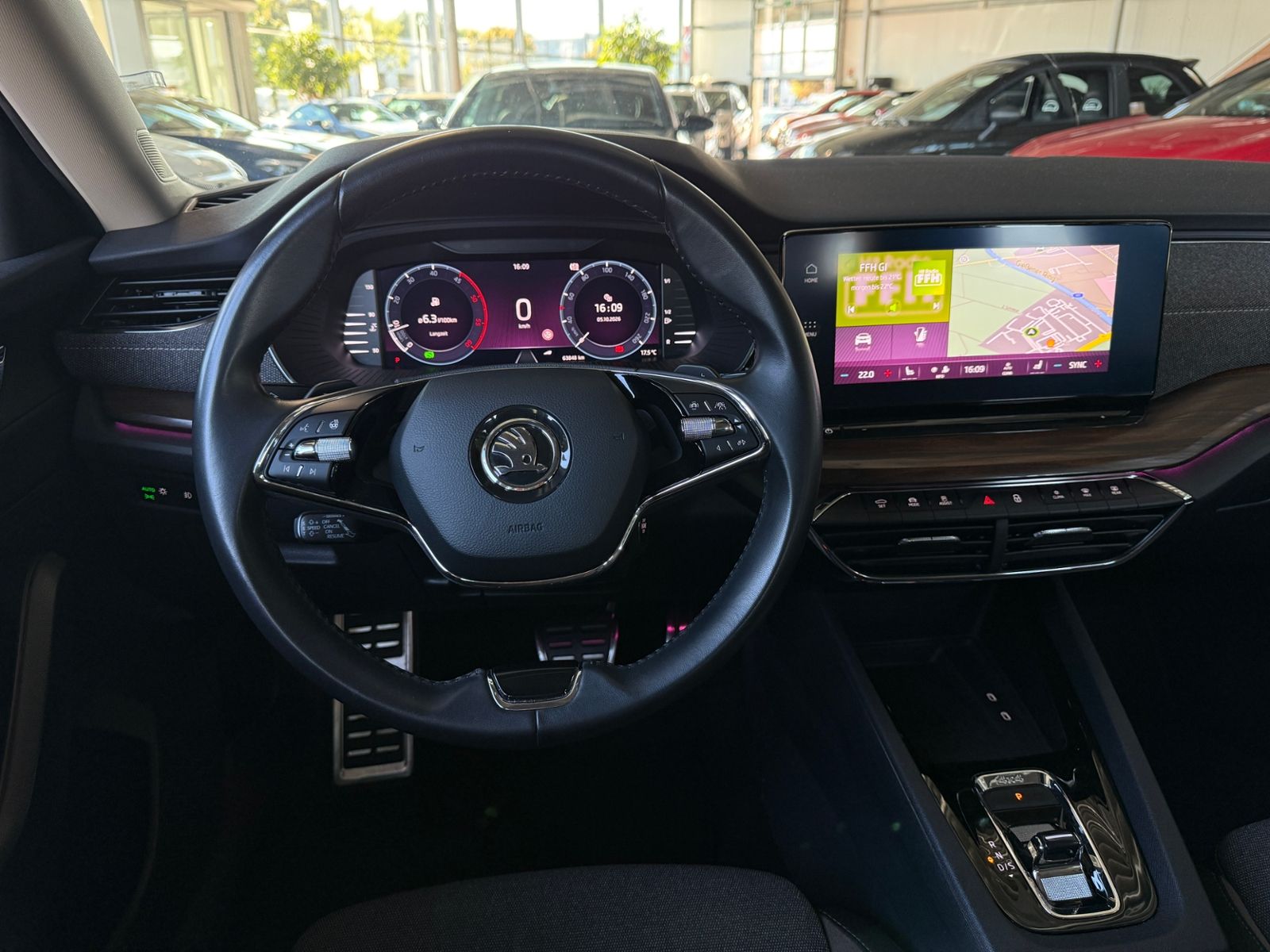 Fahrzeugabbildung SKODA Octavia Combi Scout 4x4 KAM ACC HUD LED