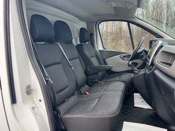 Renault Trafic - 12
