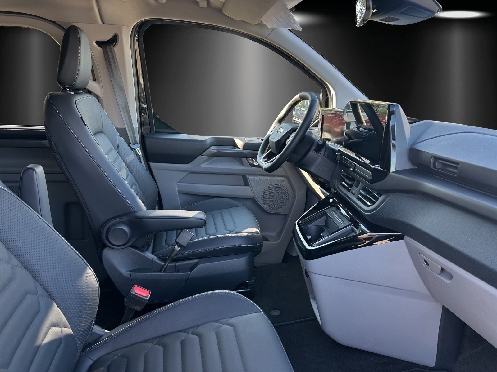 Fahrzeugabbildung Ford Tourneo Custom Titanium X Automatik,FGS,AHK