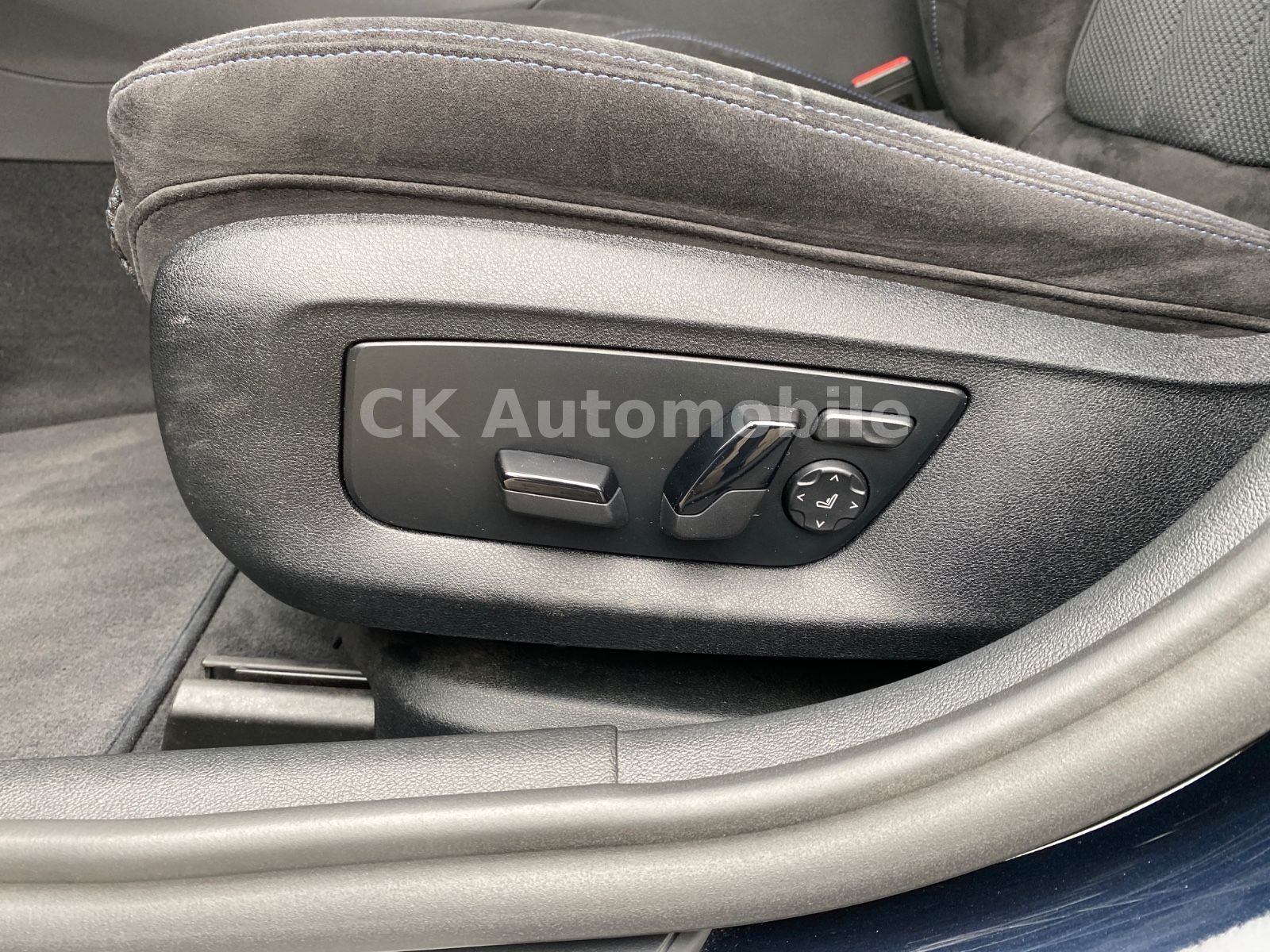 Fahrzeugabbildung BMW 520d Lim. M-Sport/Facelift/Shadow-Line/LED/Kam