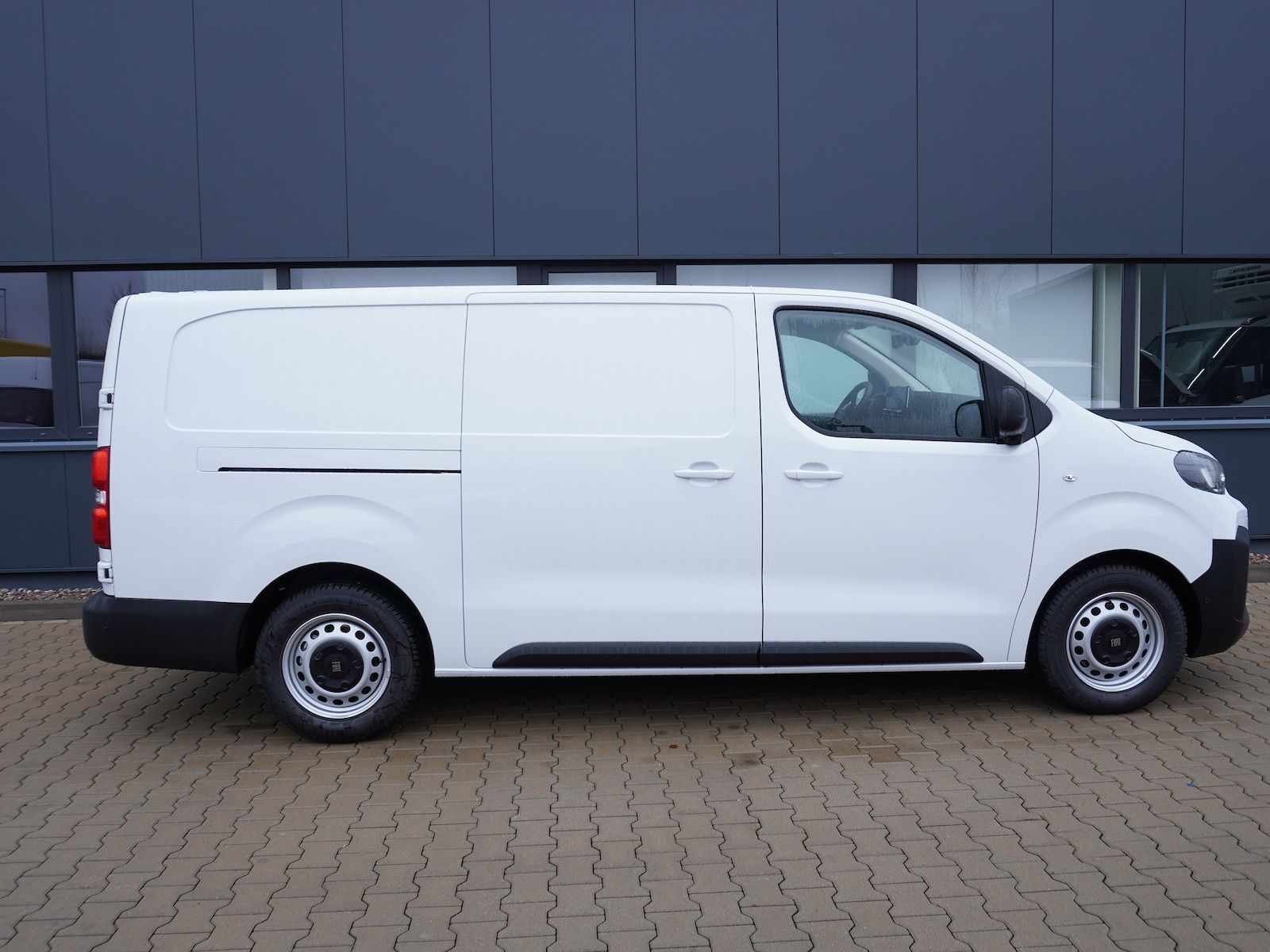 Fiat E-Scudo L3 75 kW/h / Vollausstattung imagem 3