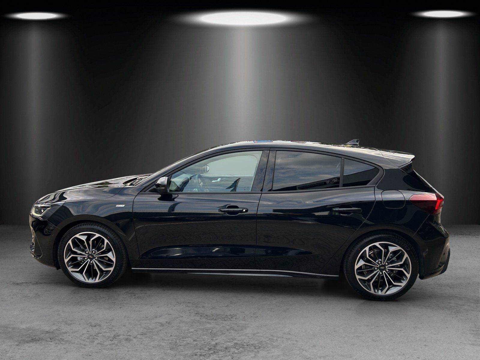 Fahrzeugabbildung Ford Focus ST-Line X Winter Pak. B+O HUD 18 Zoll PDC