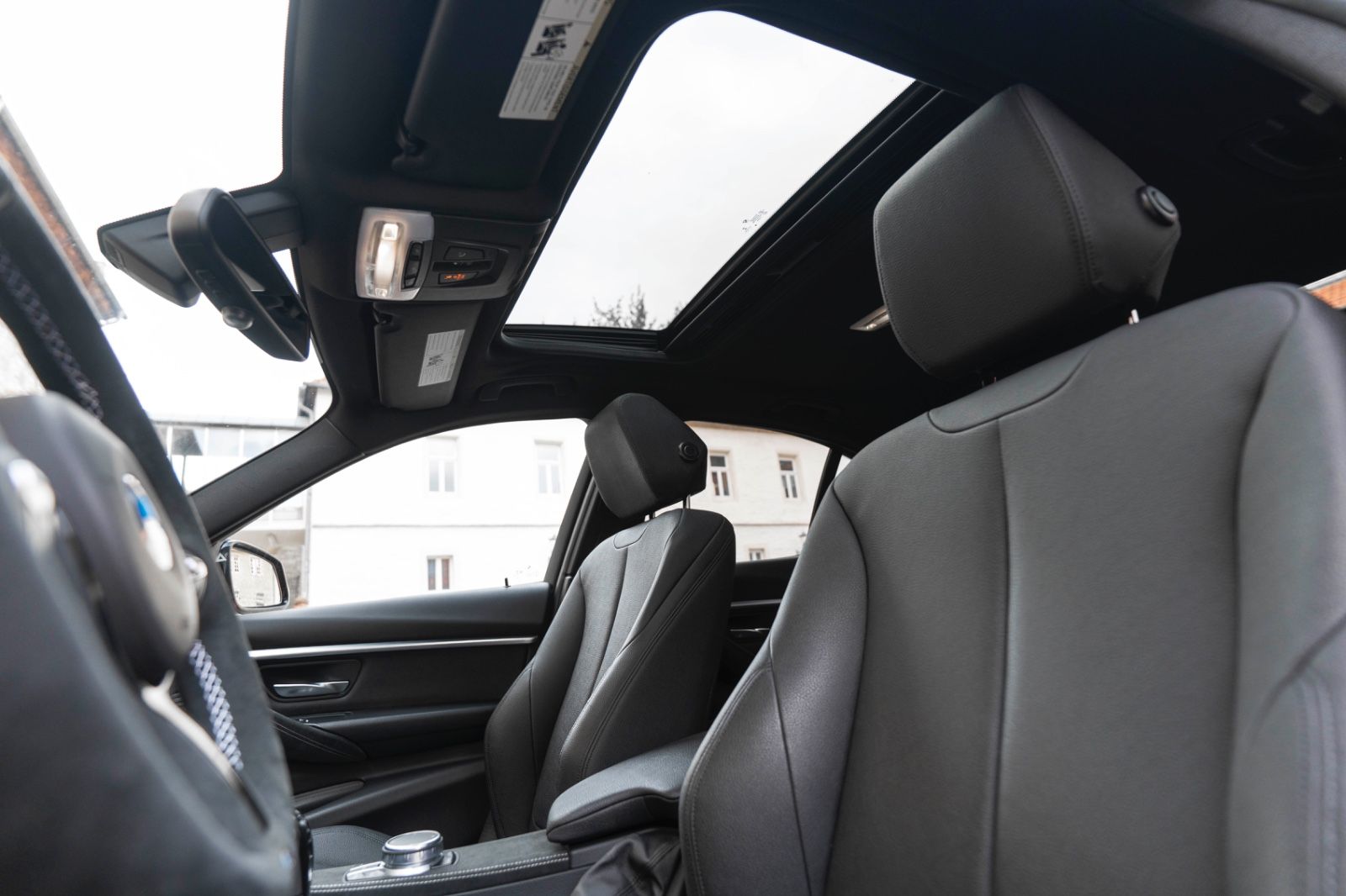 Fahrzeugabbildung BMW 340i M-Performance H&K TOTW LED CARPLAY KAM PDC