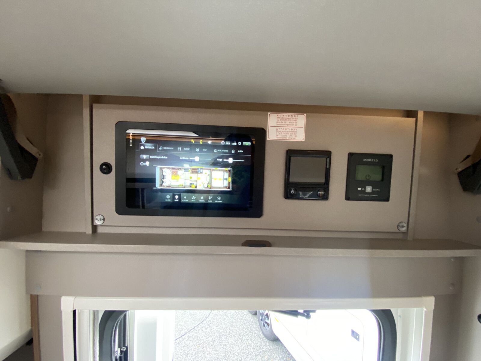 Fahrzeugabbildung Morelo Loft Alkoven 88 L AHK, Gastank, Spülmaschine