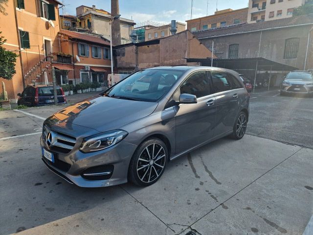 Mercedes-Benz Mercedes-benz B 180 B 180 d Sport All. AMG