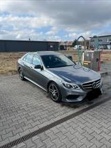 Mercedes-Benz E 250 BlueTEC 4MATIC AVANTGARDE Autom. AVANT... - Mercedes-Benz E 250 mit Diesel-Antrieb: Limousine, Automatik