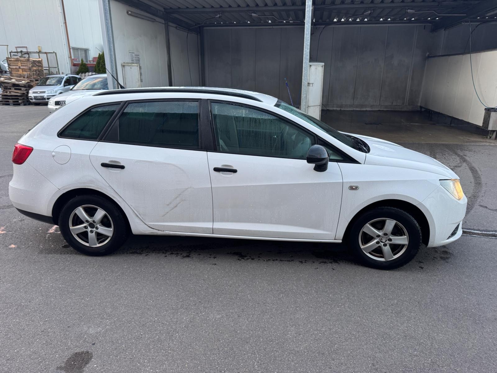 Seat Ibiza 2012 — interior