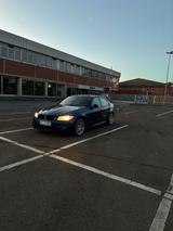BMW E90 318i M Paket von Werk - BMW 318: 318i M Paket