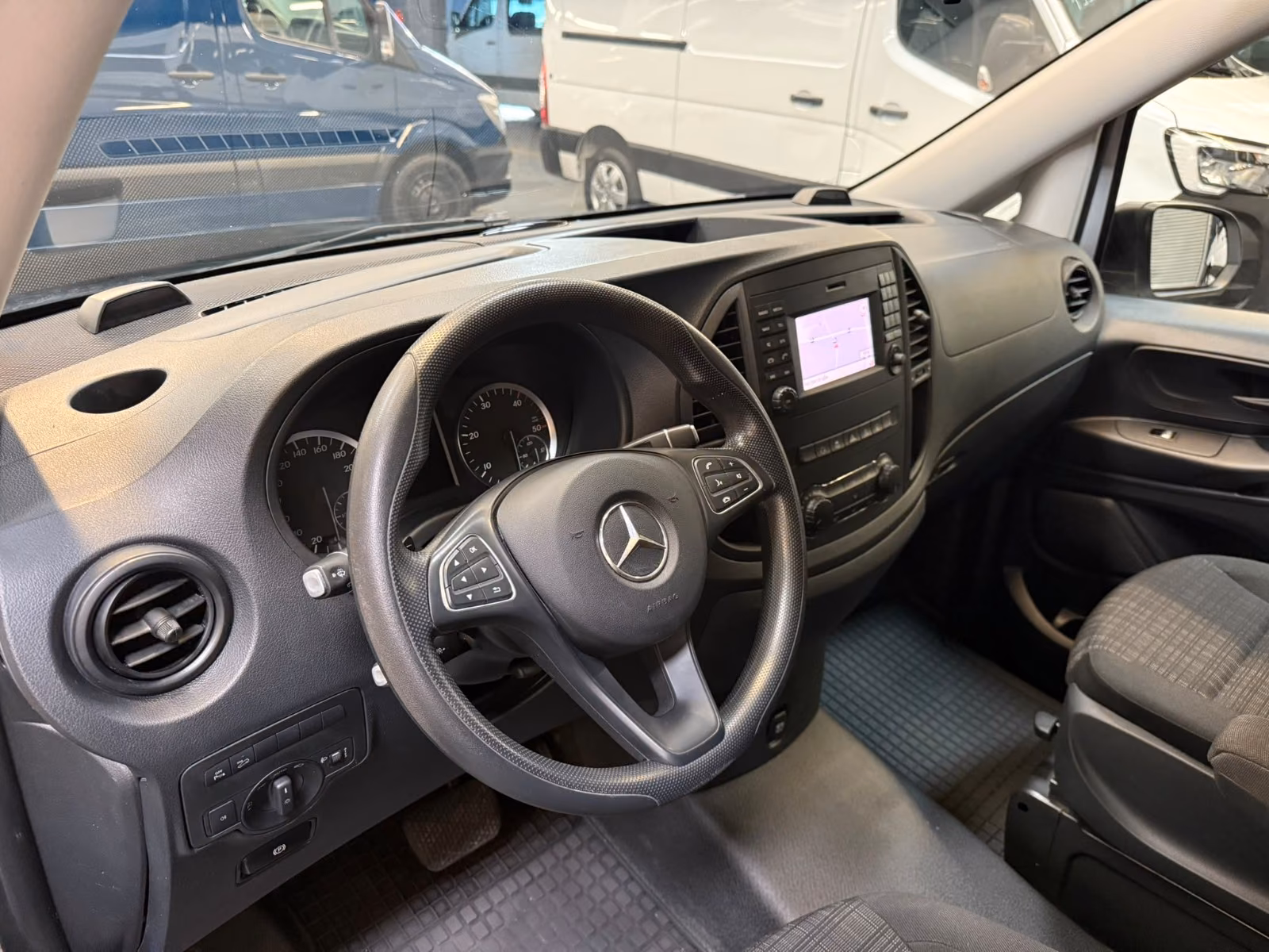 Mercedes-Benz Vito 114 Mixto 4 Matic Lang AC STHZ PDC 1.Hand