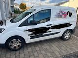 Ford Courier - Ford Courier mit Benzin-Antrieb