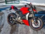 Ducati Streetfighter V2 RED +Zubehörpaket - STREETFIGHTER