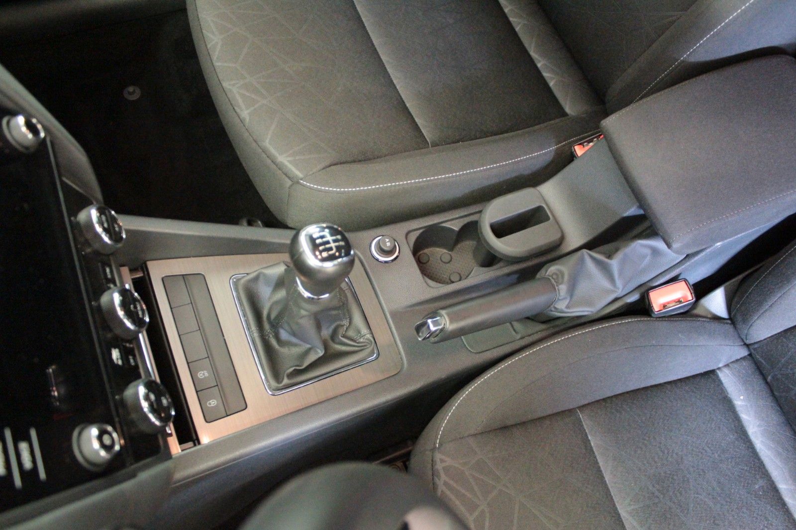 Fahrzeugabbildung SKODA Octavia 1.6 TDI CLEVER Combi  Navigation