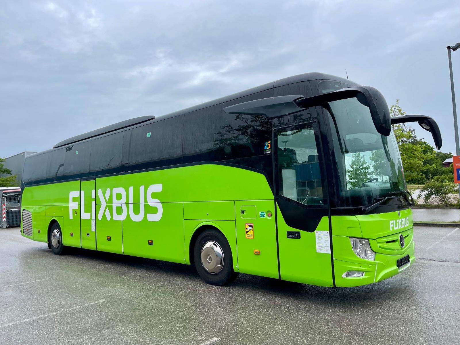 Mercedes-Benz Tourismo 16/2 RHD - nice bus - 57 seater